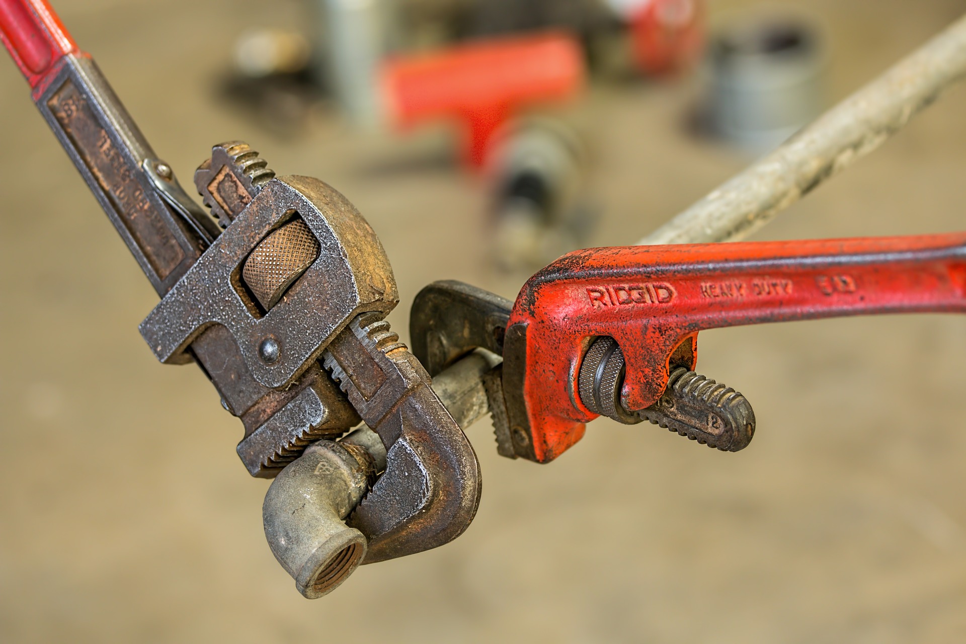 plumbing-585658-1920.jpg